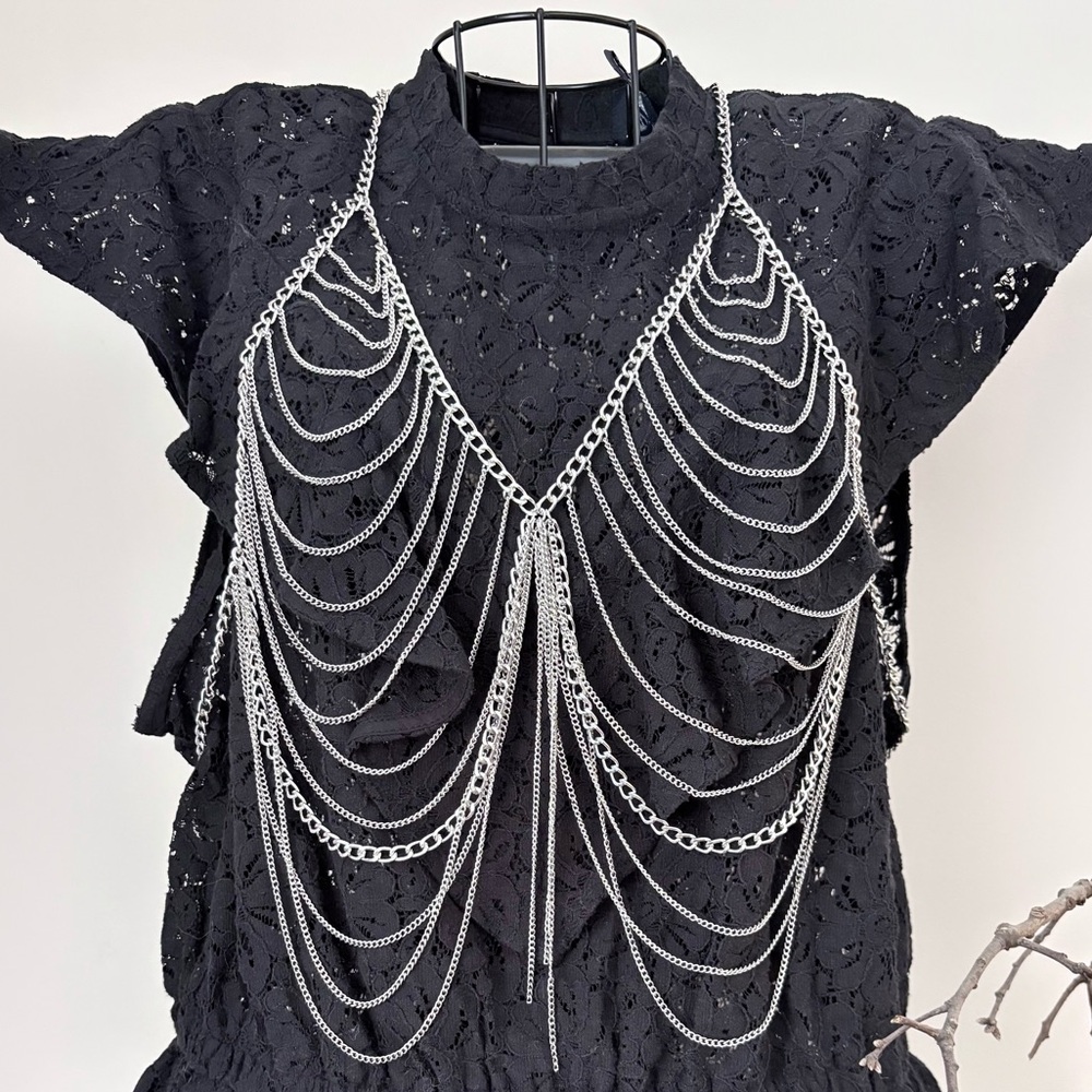 Silver Chain Detail